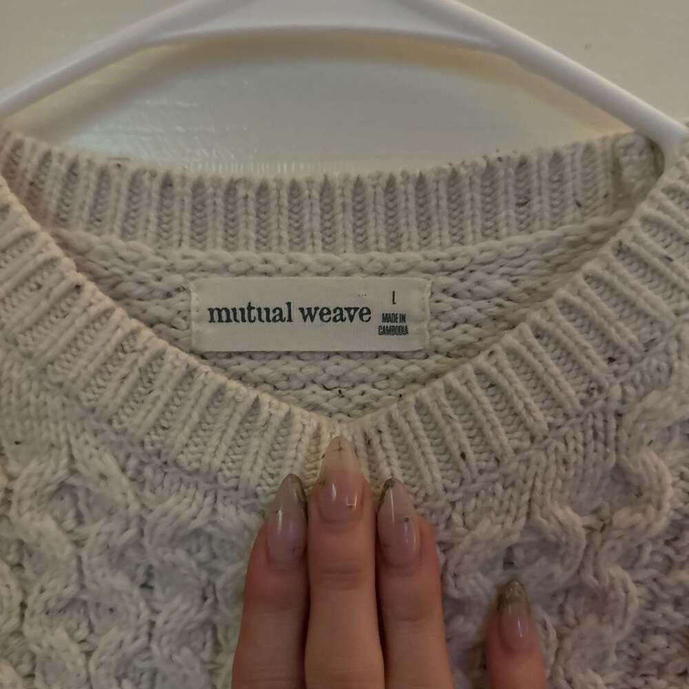 Mutual Weave Men's Cream Cable Knit Crew Neck Sweater Size L - Picture 3 of 3